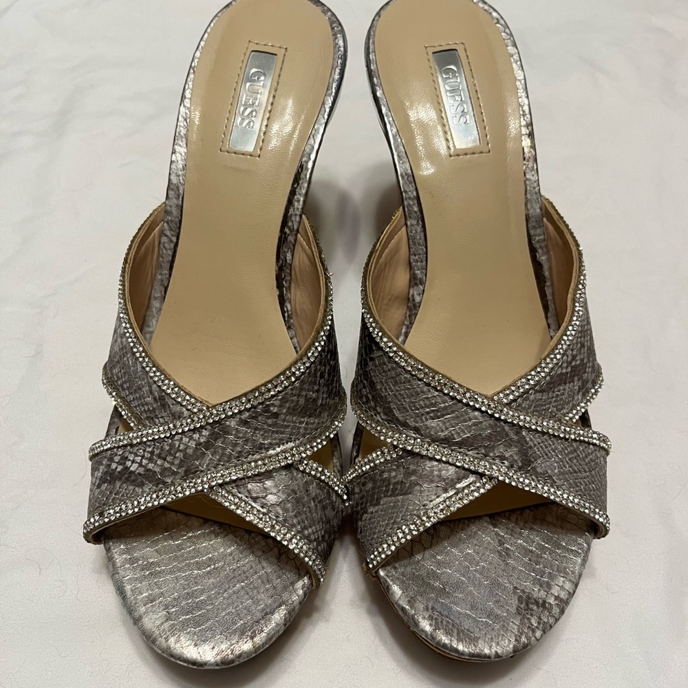 Adorable blingy GUESS platform sandals